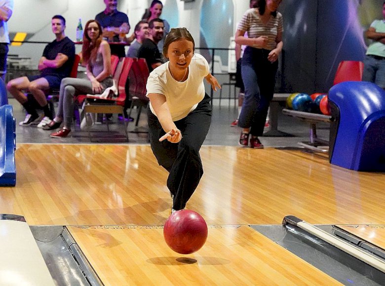 BOWLING