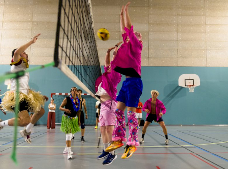 VOLLEYBALL