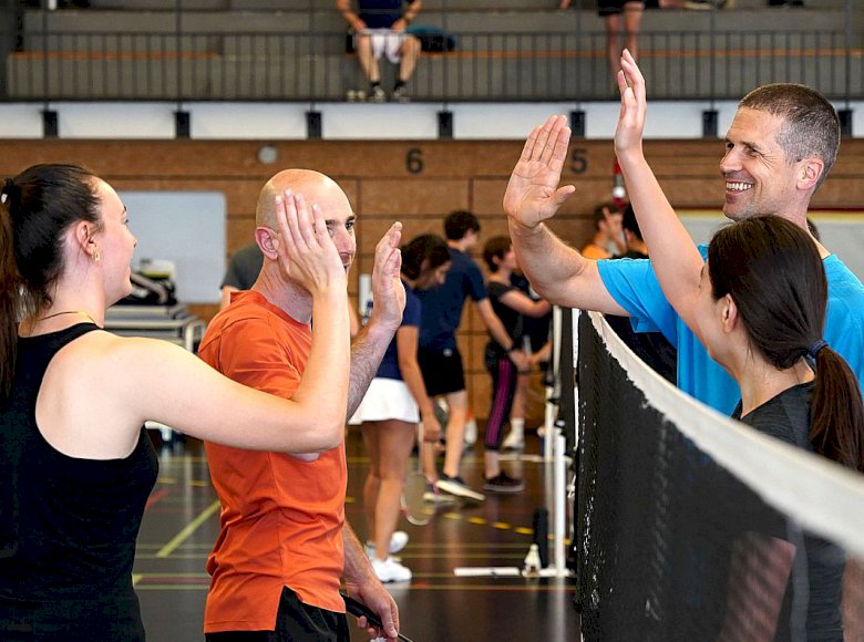 BADMINTON